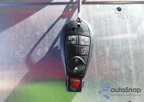 2009 Volkswagen Routan Sel z USA, uszkodzony, nr VIN 2V8HW54XX9R549864